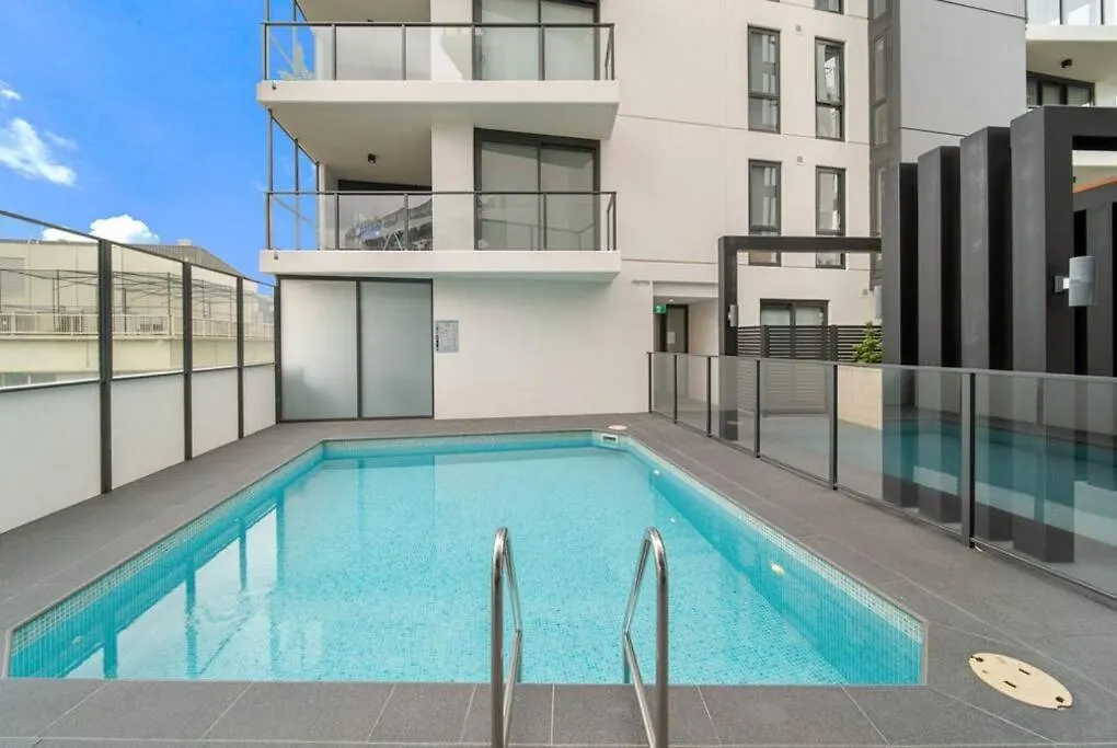 Two Bedroom Apt In Heart Of Canberra With Parking Australia