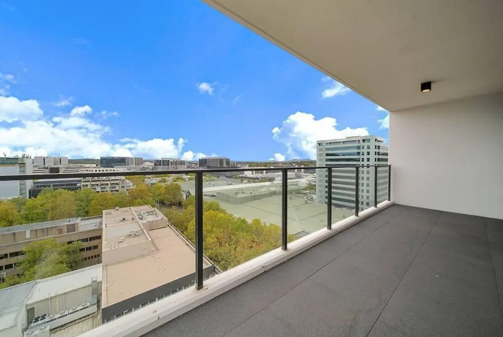 Two Bedroom Apt In Heart Of Canberra With Parking 0*,  Australia