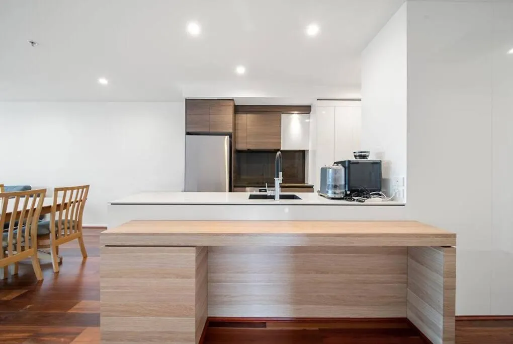 Apartment Two Bedroom Apt In Heart Of Canberra With Parking Australia