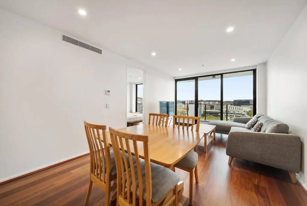 Two Bedroom Apt In Heart Of Canberra With Parking contacts